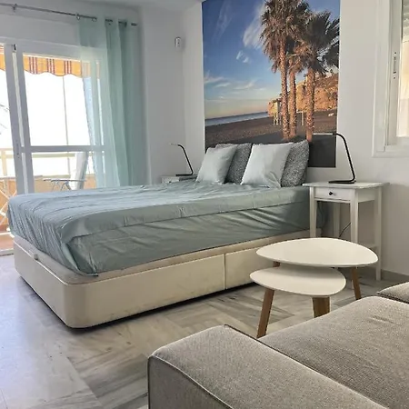 1 - Sea Front Apartament *